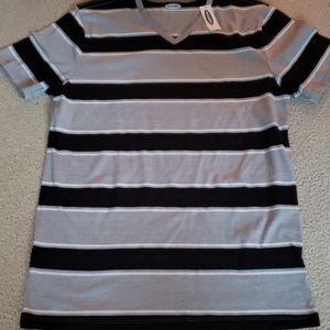 NWT Old Navy men's V-neck shirt